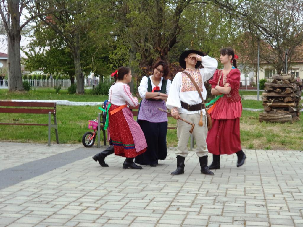 Fotogaléria Stavanie mája (30) Stavanie mája